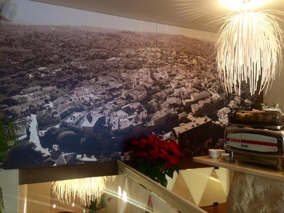 Hotel Logge Dei Mercanti Монте Сан Савино Екстериор снимка
